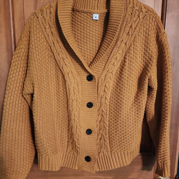 Sweater - Picture 1 of 2